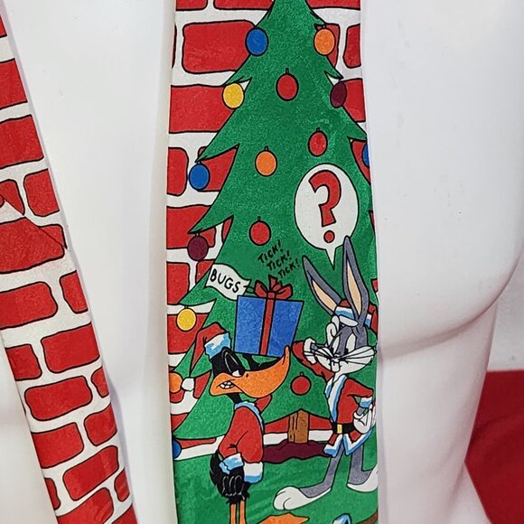 Looney Tunes Mania Red and Green Fireplace Holiday Character Vintage Poly Tie - Picture 7 of 16